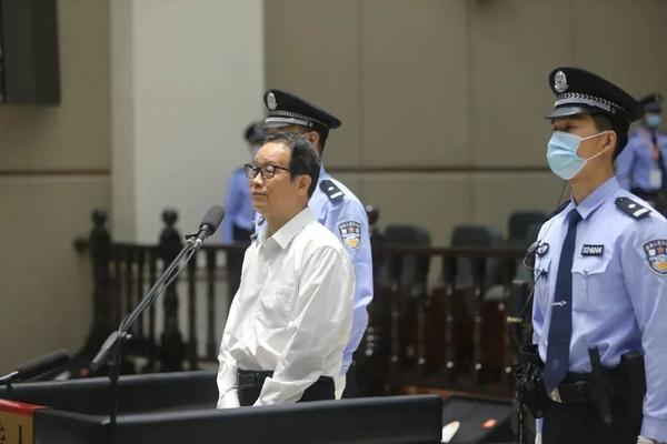 中国银行原董事长被判死缓，涉政问题的警示